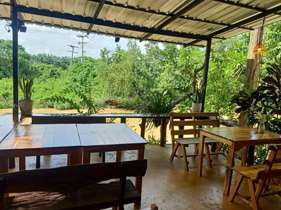 Suankafae Resort สวนกาแฟรีสอร์ท Сураттхани Экстерьер фото