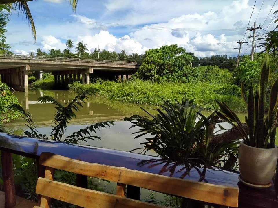 Suankafae Resort สวนกาแฟรีสอร์ท Сураттхани Экстерьер фото